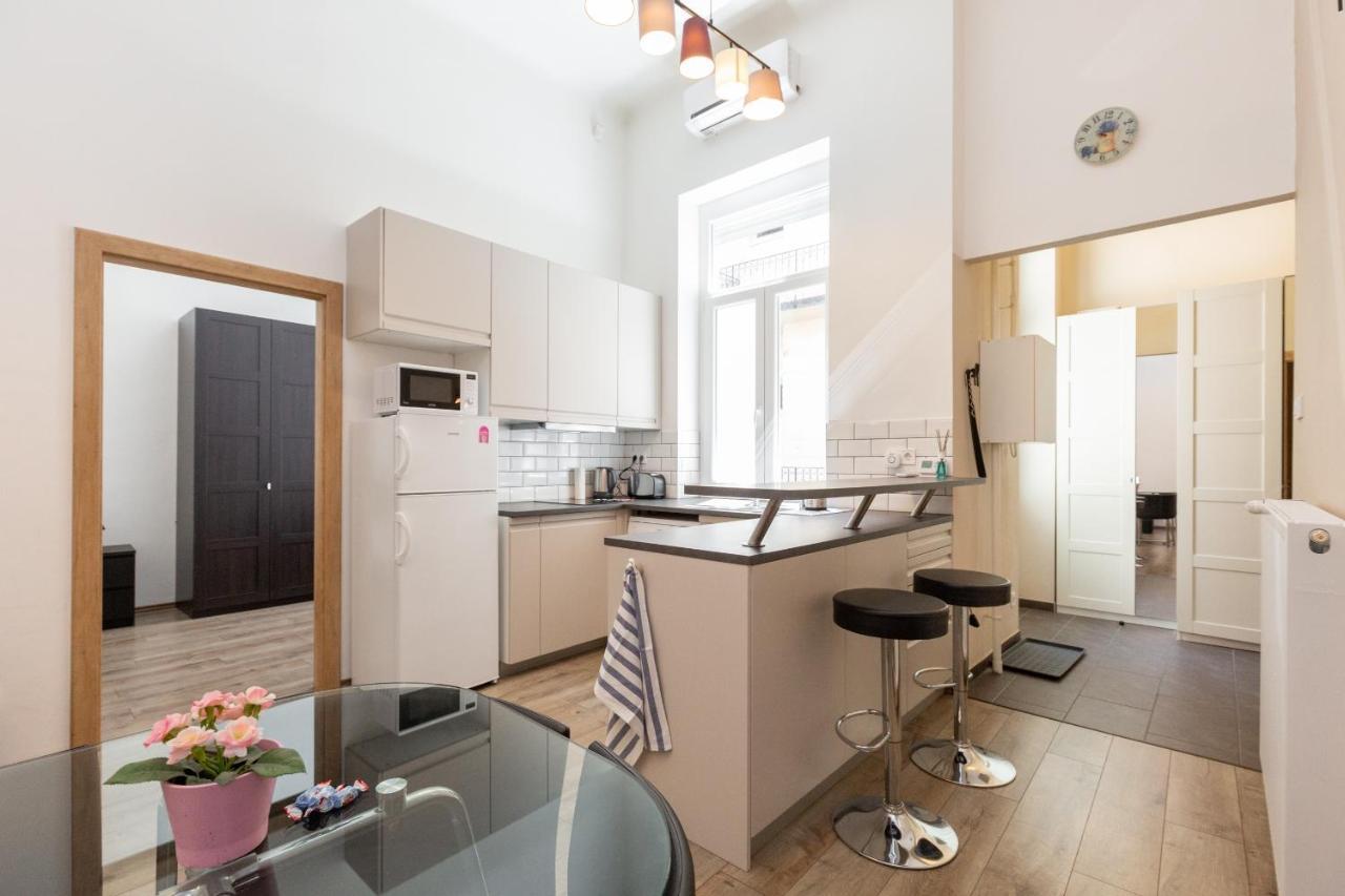 Grand Apartment at New York Café Budapest Extérieur photo