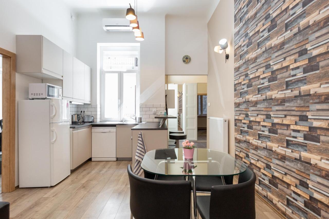 Grand Apartment at New York Café Budapest Extérieur photo